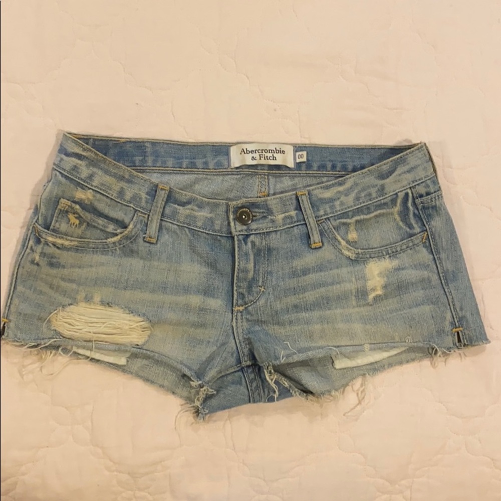 Abercrombie and Fitch 00 low rise denim short